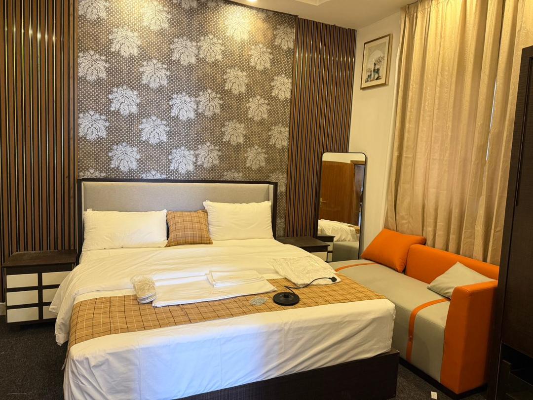 Orange room IB Flavors